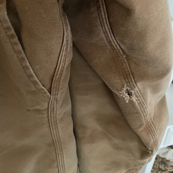 Genuine Carhartt Duck Jacket - Distressed & Super Clean 🧼 🧥 - Made in USA 🇺🇸 - L - Picture 8 of 10